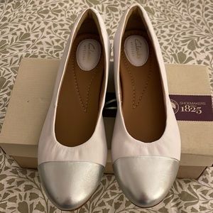 Clarks Susan Alitay loafer cap toes